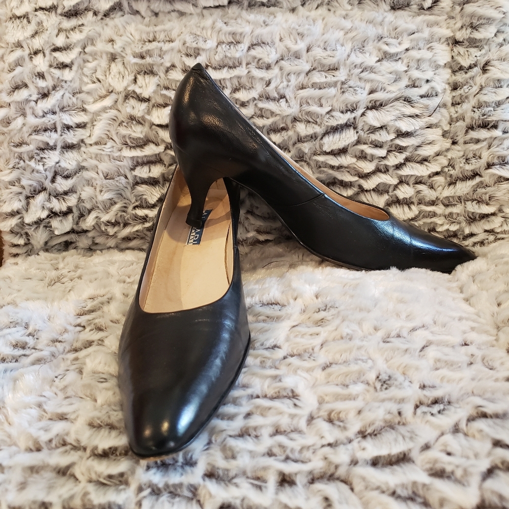 EUC Al Pari Genuine Leather Classic Black Heels Size 38/US 8